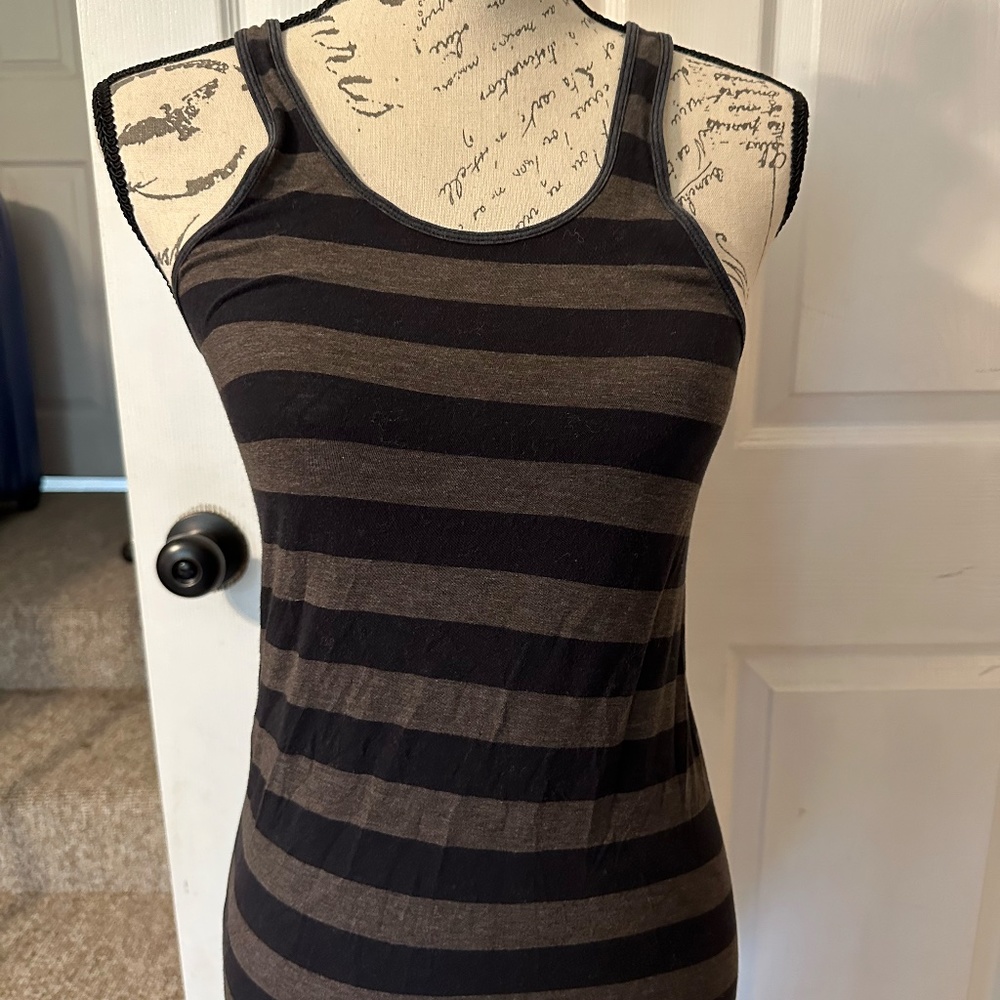Lululemon 🍋 Women's Asymmetrical Tank, Size 2
